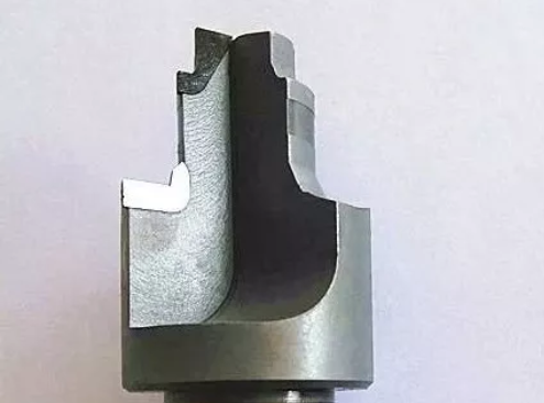 The selection and cutting parameters of the PCD Inserts